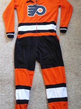 Hockey Sockey Philadelphia Flyers Adult One Piece Pajamas M With Butt Flap A19